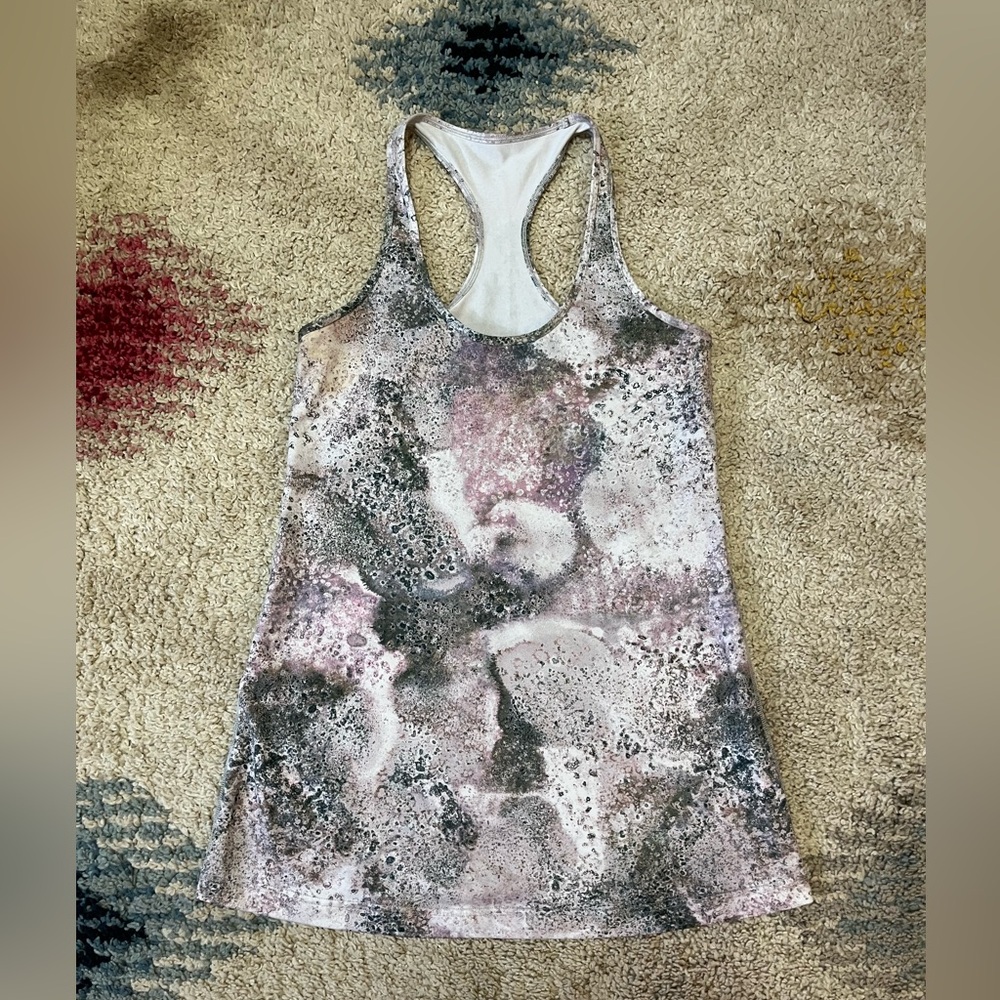 Lululemon tank top